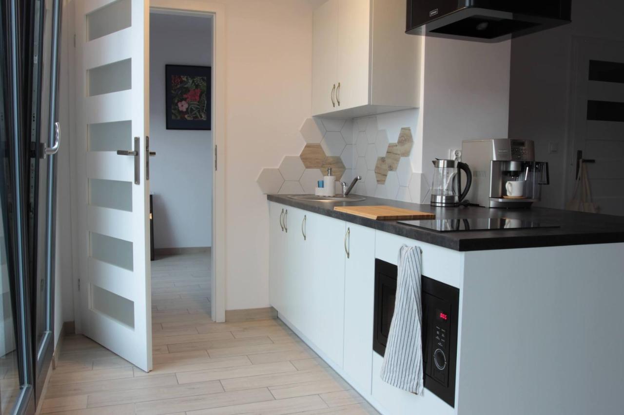 Apartment White Frog *